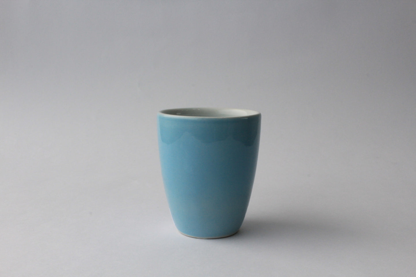 Taza Clavado de Adriana Marmorek