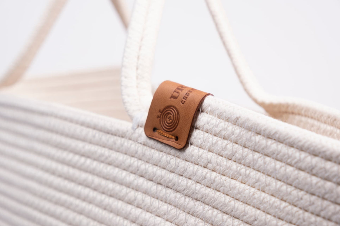 Bolso mediano tono crudo