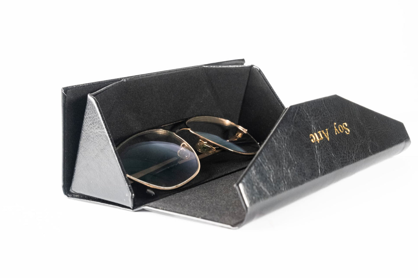 Estuche triangular para gafas