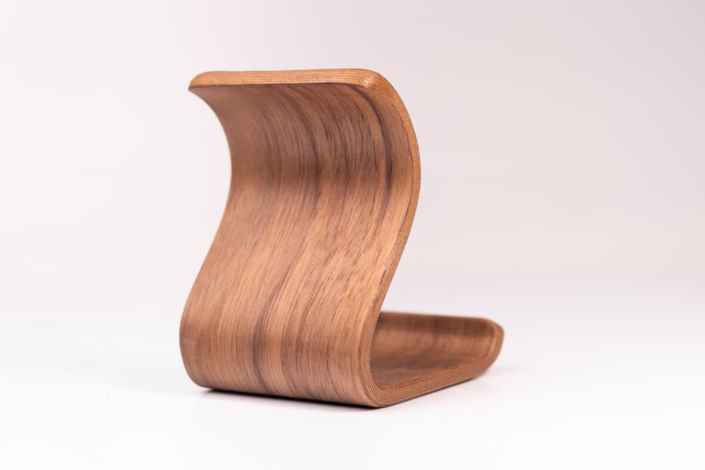 Soporte para teléfono en madera