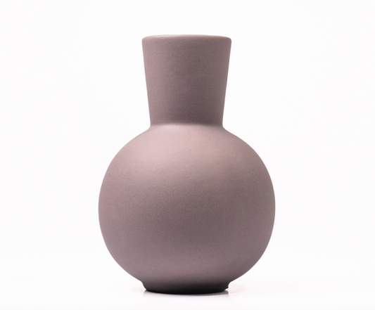 Florero morado redondo