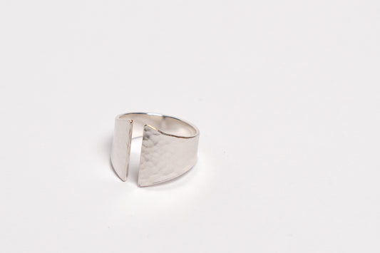 Anillo Martillado Abierto